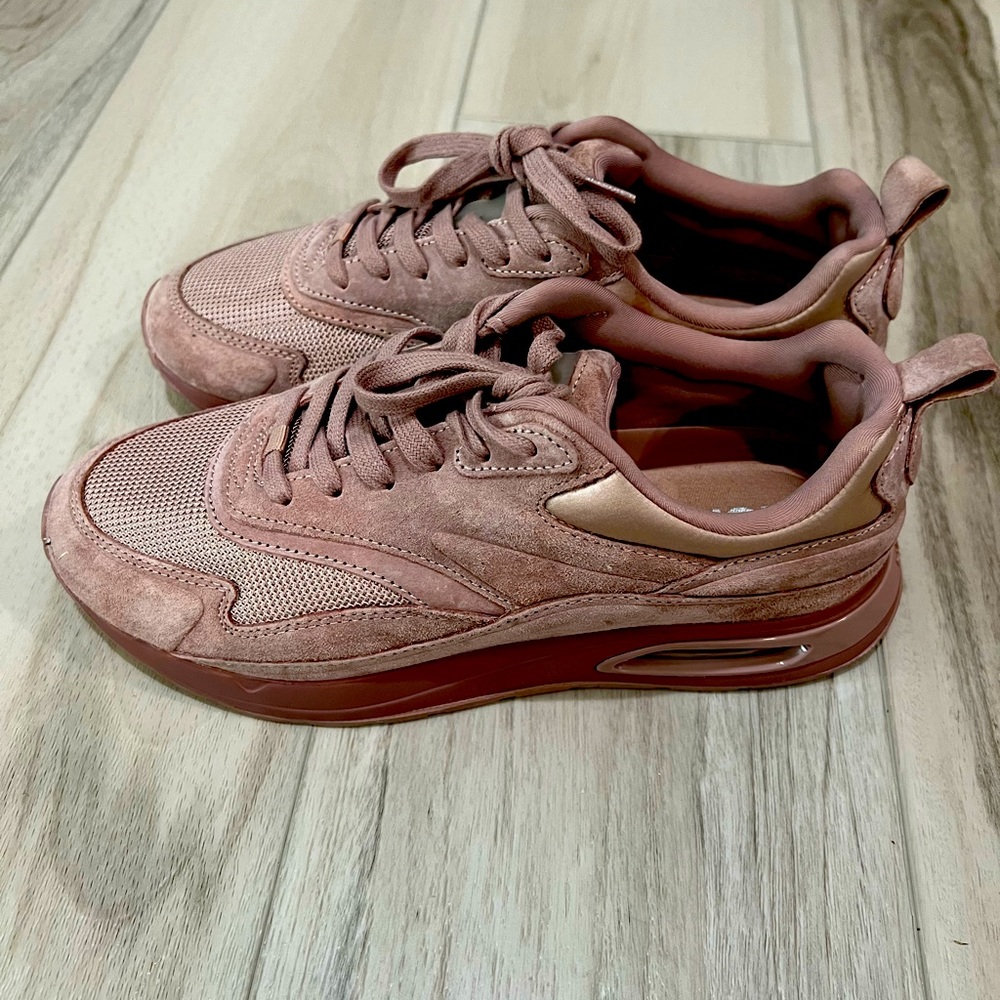 Hoff Sneakers. Size 8.